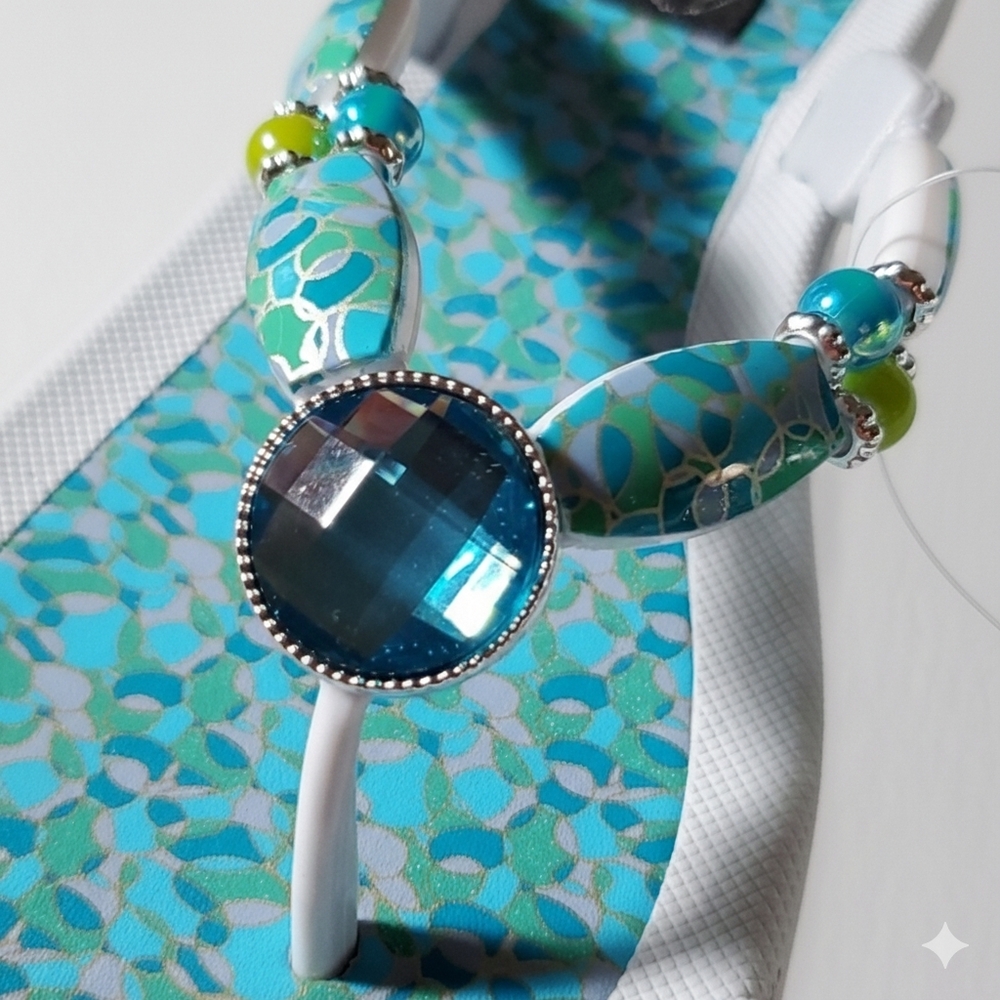 Grandco Size 8 NWT Sandals Lightweight Flip Flops Heel Turquoise Embellished - Picture 7 of 10